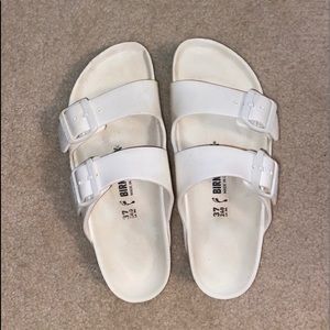 White rubber Birkenstock’s